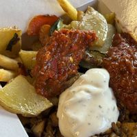 Doen Doen Box + fries. So good too!   at doen doen® kebap in Berlin