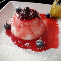 Vegan panacotta at Spaccanapoli Nr. 12 in Berlin