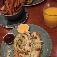 Pulled mushroom (glutenvrij brood) at Brasserie Willemientje in Enschede