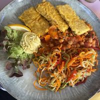 Gebackener Tofu mit Wok-Gemüse  at Artha in Porec