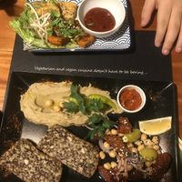 Hummus starter with glutenfree bread (this was amazing!!) and two kinds of tofu  at Pod Norenami in Krakow