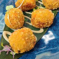 8 Croquetas de curry at Diverxa 53 in Talavera De La Reina