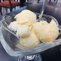 Helado de mango at Diverxa 53 in Talavera De La Reina