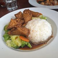 Fried Garlic Stir fry at Ida Thai in Ketchum