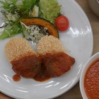Vegan croquette plate at Fun & Natural Yotte-ne シマカラ食堂  in Hiroshima