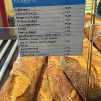 alle brötchen sind vegan (außer sie sind mit käse überbacken) at Döringer's Backhaus - Grundelbachstr in Weinheim