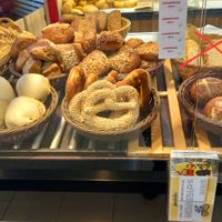 rolls, pretzels and dampfnudeln at Döringer's Backhaus - Grundelbachstr in Weinheim