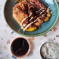 Hummus with cauliflower, mushrooms and halloumi at The Hummus Connection  in Nuremberg