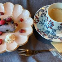 Raw tart of seasonal fruit and strong coffee  at  Ikuri in Kyoto
