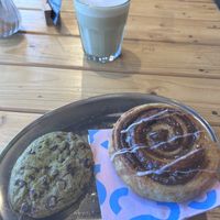 Matcha cookie and latte & cinnamon roll  #Veganuary at Bakery Bakery - Basel SBB in Basel