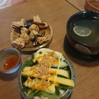 Wan Tan, Bao Buns, heiße Limette (Tee) at Chay Vegan Göttingen in Gottingen