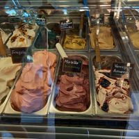 Vegan ice cream flavours at Agricola in Lecce
