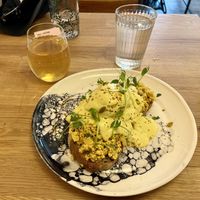 Tofu Benedict and homemade Kambucha  at Pequeno Café e Bistrô - Príncipe Real in Lisbon