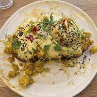 Vegan Benedict   at Pequeno Café e Bistrô - Príncipe Real in Lisbon