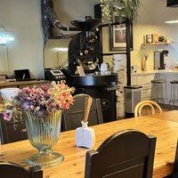 Sit-in dining, comfortable and quaint  at Tiara Kaffebrenneri Rådhusgata in Kristiansand