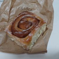 I took home a cinnamon roll for next day's breakfast but ate right away at La Loca de Enfrente in Madrid