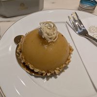 Veganes Birnen-Karamell Törtchen at Cafe Sacher in Salzburg