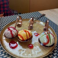 Mochi gelato vegan at Bar Ristorante Sushi Aria d'Oriente in Brunico