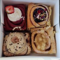 Red Velvet, Blueberry, Cookie Dough, Apple at Cinnamood in Stuttgart