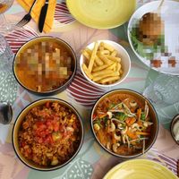 Vegan rode curry, vegan mexican rijst, veganaise at Zus en Zo in Bocholt