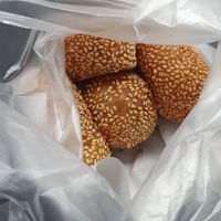 Sesame balls at Pan Cake and Steam Rice Cake Stall in Penang