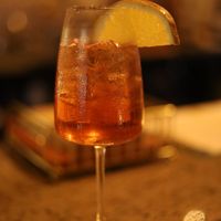 Aperitivo spritz with alcohol-free alcohol at Aliado Bar & Aperitivo in San Juan