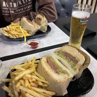 Killer veg e queen veg   at Metal Burguer in Santa Maria Da Feira