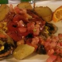 poivrons farcis de legumes et patates douces at Espaco Funchal in Funchal