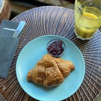 Vegan croissant and magical raspberry jam 🥲 at Bataat in Amsterdam
