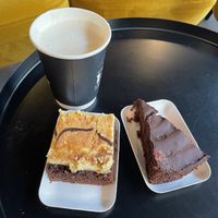 Cheesecake brownie and chocolate fudge cake  at Izy Coffee in Brussels