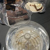 vegan cakes and brookie  at Izy Coffee in Brussels