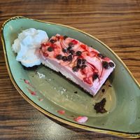 Strawberry cheesecake and whipped cream. at Apple & Eve - Vegan & tierisch lecker in Hamburg