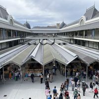 The sprawling market  at Casa Vegetariana in Porto