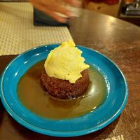 Dessert: stiky toffee pudding at Casa Vegetariana in Porto