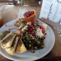 Syrisches Frühstück (vegan) at Resonanz in Kiel