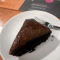 vegan chocolate cake at De Vegetarische Snackbar in The Hague