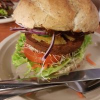 Hawai burger at De Vegetarische Snackbar in The Hague