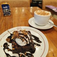 Brownie with ice cream and caramelized pecans and hot chai latte at Teva Deli in Rio De Janeiro