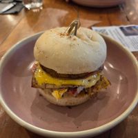 Sanduíche de café da manhã at Teva Deli in Rio De Janeiro