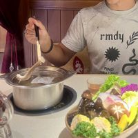   at One Leaf One World Tibetan Tea Vegetarian Hotpot  一叶一世界藏茶素食火锅 in Shenzhen