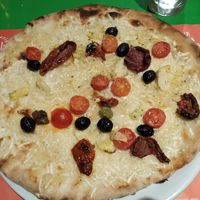 Hummus pizza at Pizzeria Foculus in Ljubljana