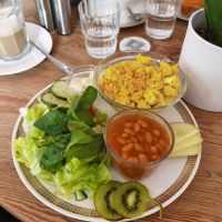 Englischer Frühstücksteller für 12,50 Euro at Pele-Mele in Berlin