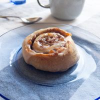 Roll de manzana 🍎   at Coronats in Valencia