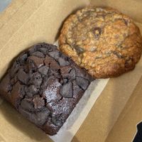 Brownie y cookie pasas-avena  at Coronats in Valencia