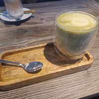 Mein Favorit: Matcha Latte mit Hafermilch at mi . . . Café & Bar in Moerfelden-walldorf
