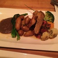 'Chicken' Seitan with Vegetables at Grasslands in Toronto