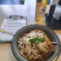 Vegane Bolognese mit veganem Käse at Numa – Die Nudelmacher in Erfurt