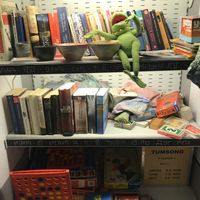 Lots to read and play while visiting at Lunatique in Kiel