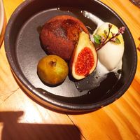Fig textures with citrus sorbet at Rasoterra in Barcelona