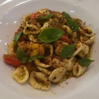 Orecchiette al pesto de algas, tomate cherry confitado y pan rallado. at Rasoterra in Barcelona